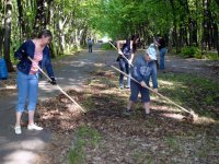 Администрация города приглашает луганчан на субботник 26 августа