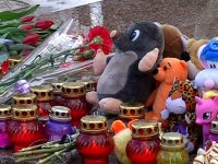 Луганчане почтили память жертв пожара в Кемерове