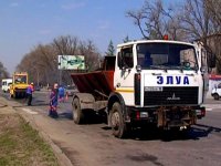 Дорожники за неделю отремонтировали более полутора тысяч квадратных метров магистралей