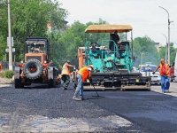 Дорожники на минувшей неделе отремонтировали более 3 тысяч квадратных метров городских магистралей