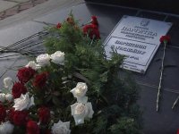 Возложение цветов к памятникам выдающимся луганчанам в День города