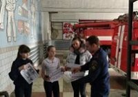 Пожарные провели тренировку с командой ДЮП столичной школы №21