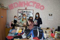 Луганские студенты собрали гуманитарную помощь пострадавшим от пожаров