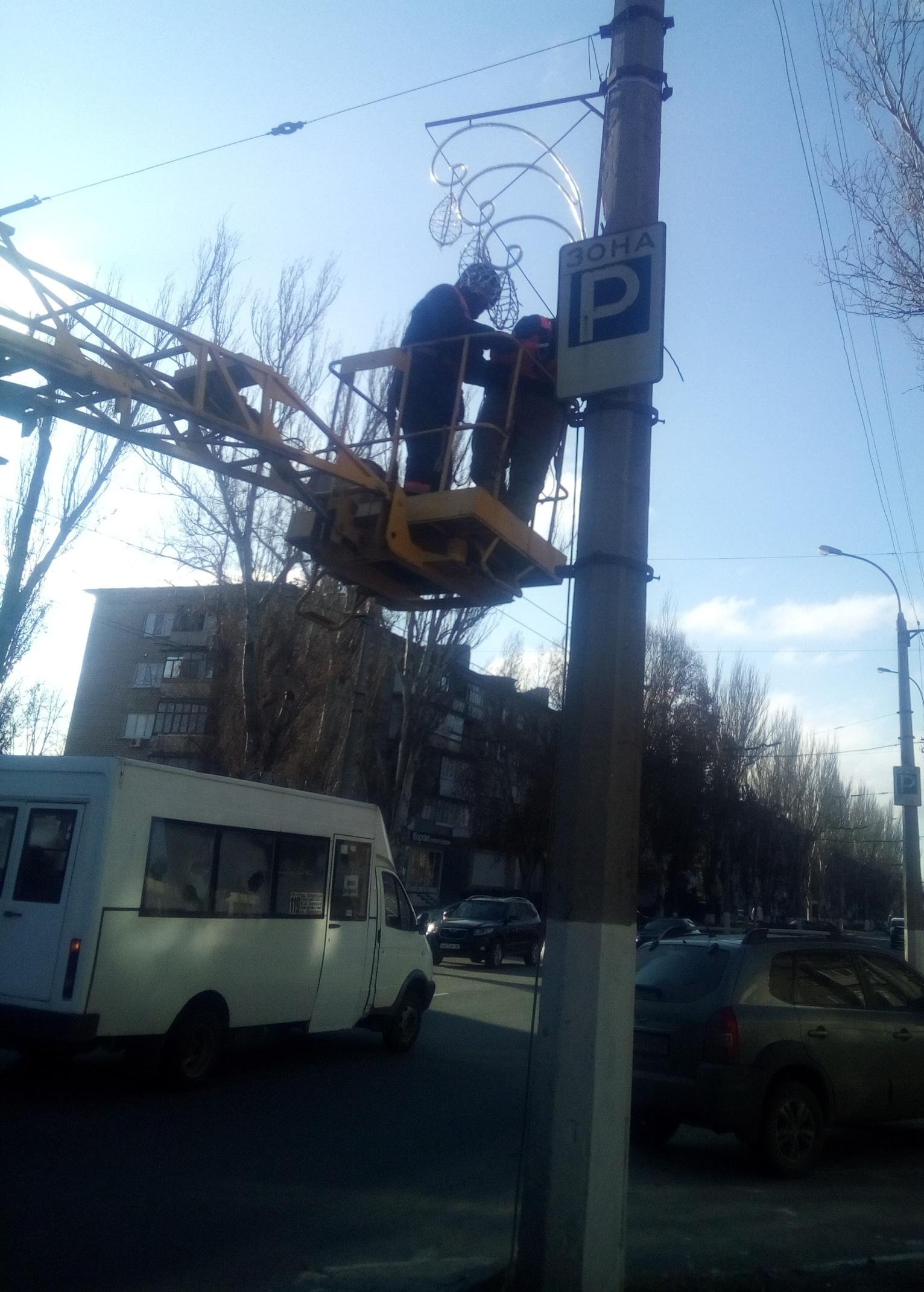 Столичный «Горсвет» выполнил 12 заявок за минувшие сутки » Администрация  города Луганска - Луганской Народной Республики