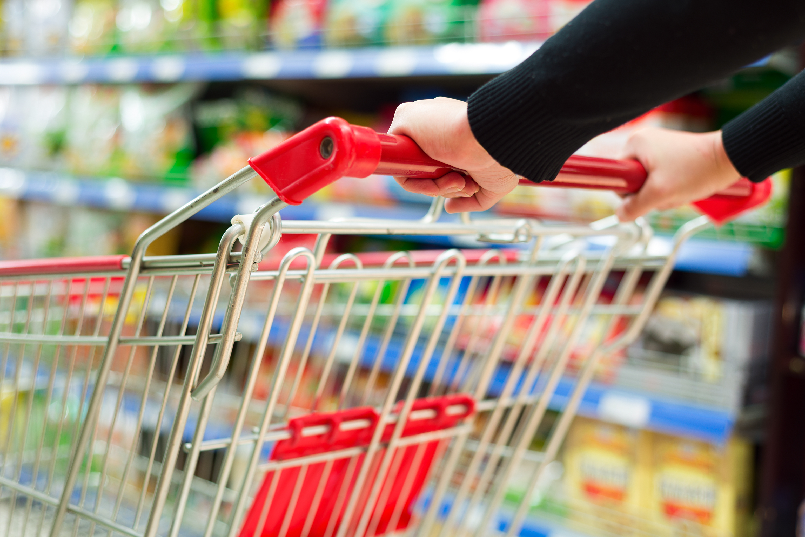 Supermarket shopping. Тележка для супермаркета. Непродовольственные товары. Непродовольственные товары в корзине. Продовольственные и непродовольственные товары.