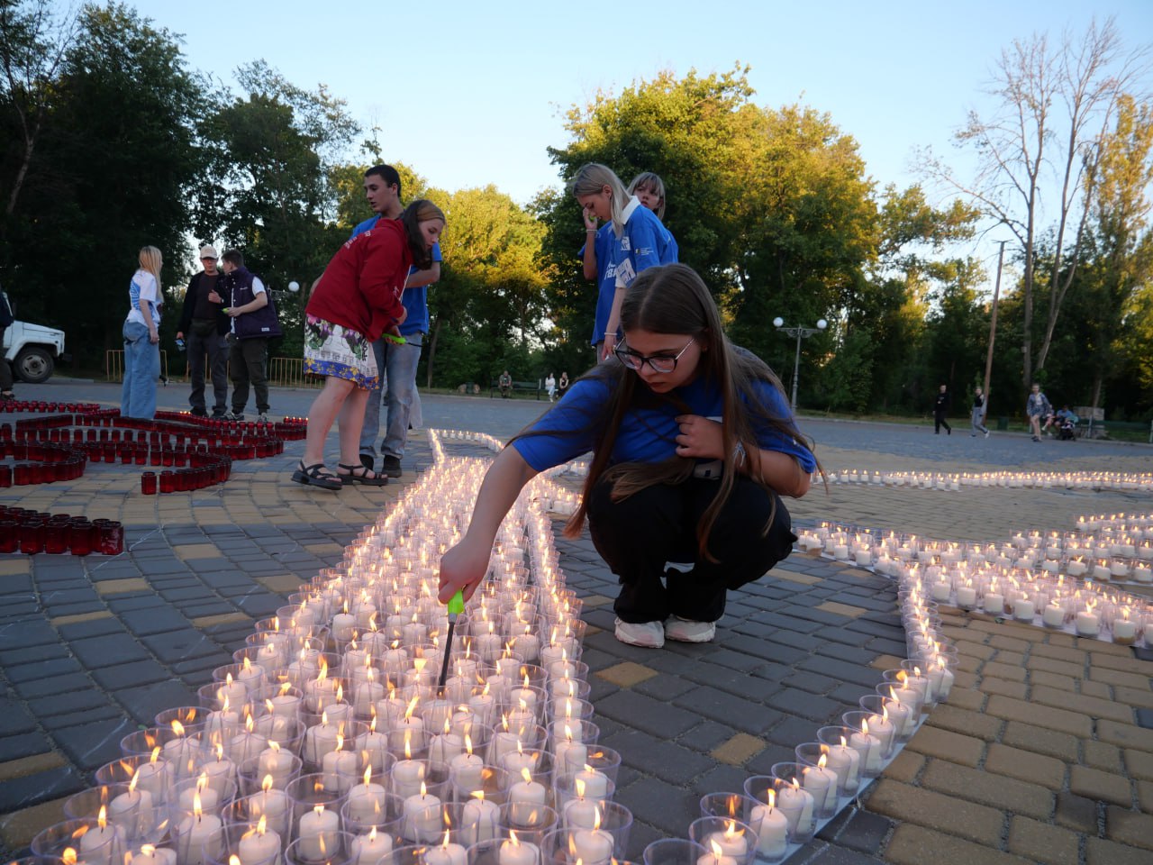 Луганск присоединился к всероссийской акции «Свеча памяти» » Администрация  города Луганска - Луганской Народной Республики